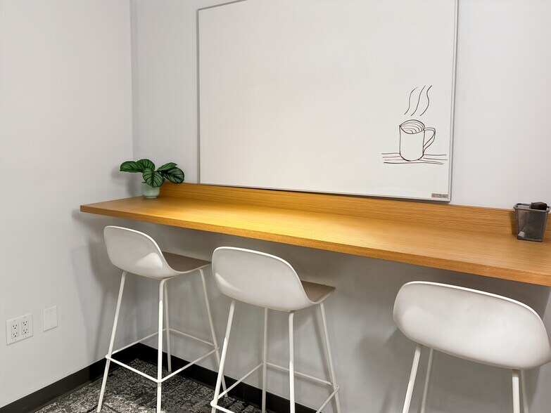 More Photos Of 250 Pacific Ave, Long Beach Coworking Space