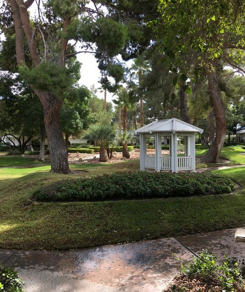 More Photos Of 801 S Rancho Dr, Las Vegas Office For Lease