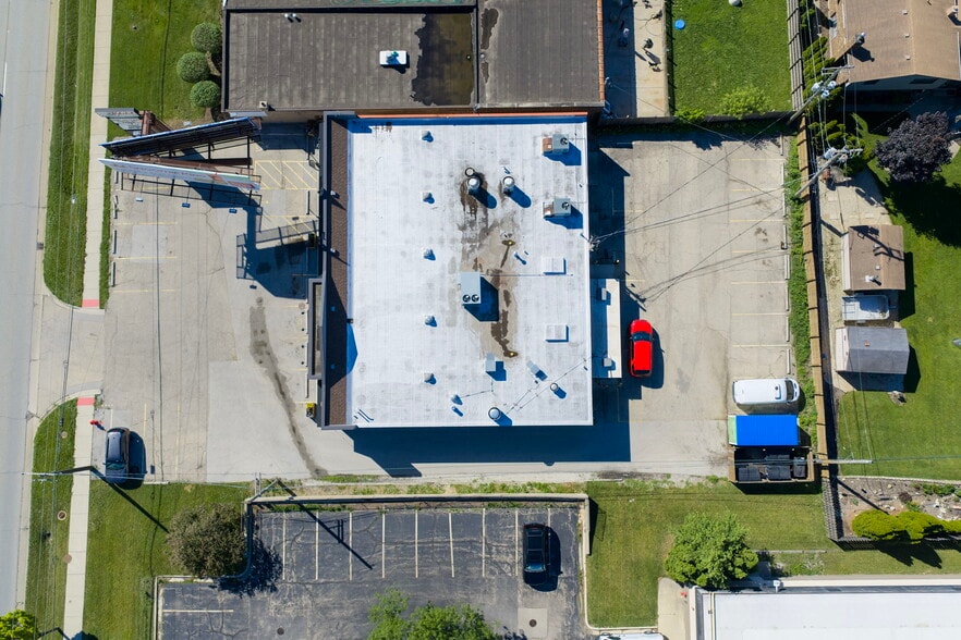 More Photos Of 1910-1918 N Rand Rd, Palatine Freestanding For Sale