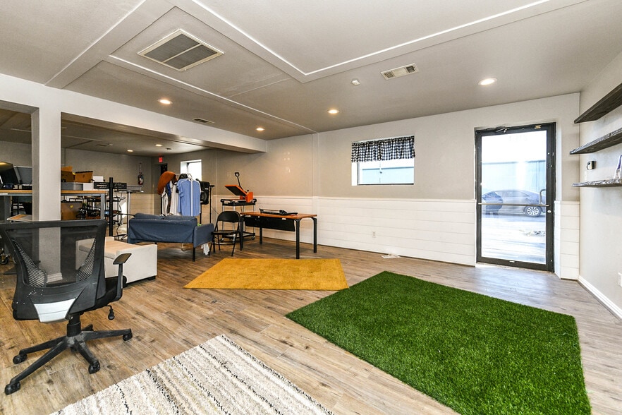 More Photos Of 1262 Eastgate Rd, Midlothian Warehouse For Sale