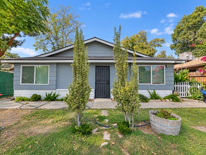 Primary Photo Of 2528 Security Ave, Bakersfield Apartments For Sale