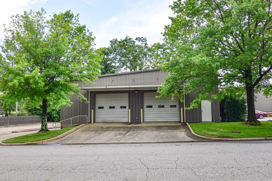 More Photos Of , Tuscaloosa Unknown For Sale