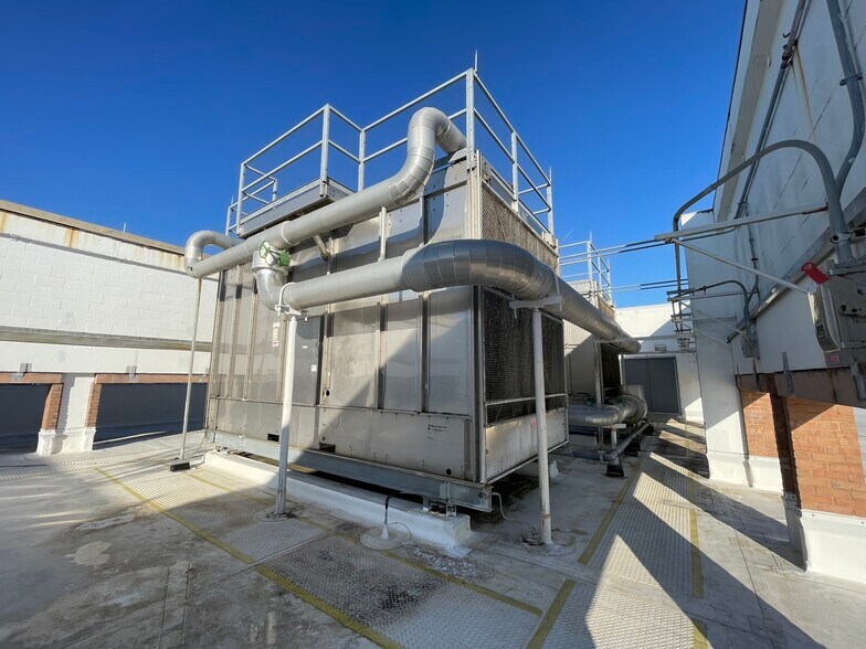 More Photos Of 1 Energy Pl, Pensacola Office For Sale