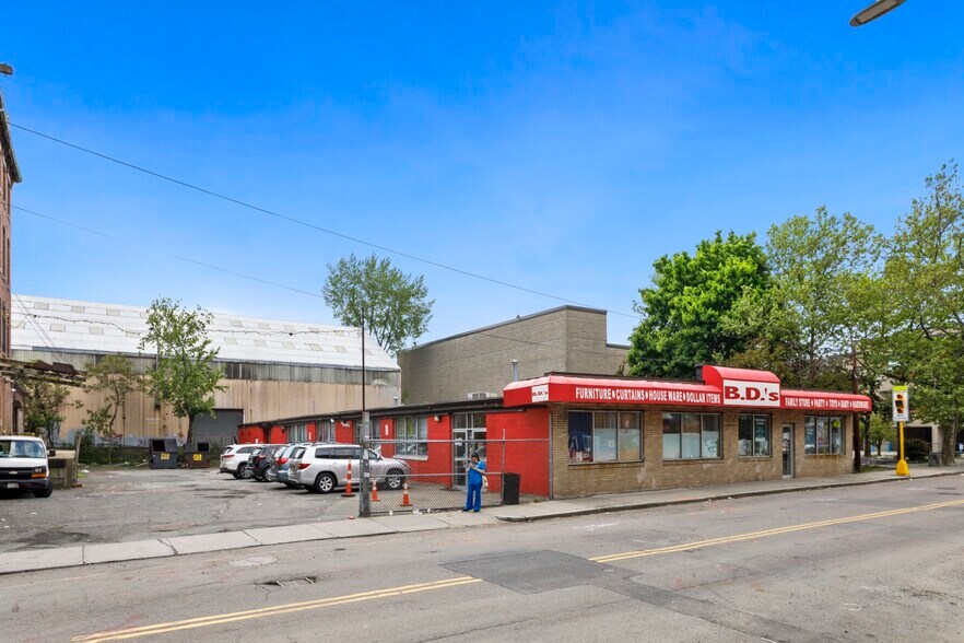More Photos Of 282 Border St, East Boston Freestanding For Sale
