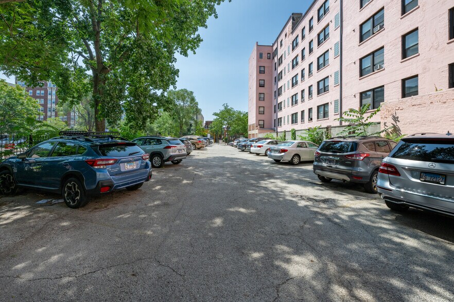More Photos Of 1522 W Morse Ave, Chicago Land For Sale