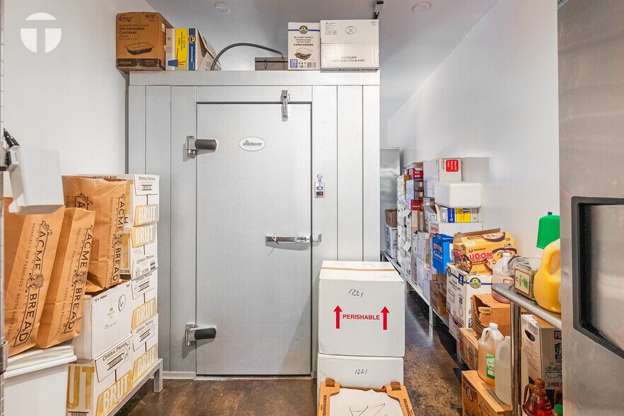 More Photos Of 1221 19th St, Sacramento Restaurant For Sale