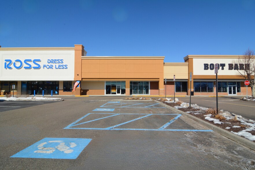 More Photos Of 1088-1791 Old Country Rd, Riverhead Storefront For Lease
