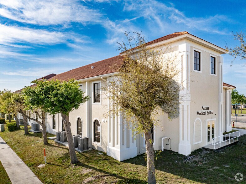 More Photos Of 420 Del Prado Blvd, Cape Coral Medical For Lease