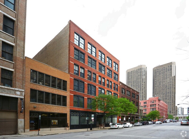 More Photos Of 216 S Jefferson St, Chicago Loft Creative Space For Lease