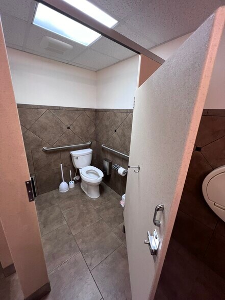 More Photos Of 9393 Old Highway 54, New Bloomfield Daycare Center For Sale