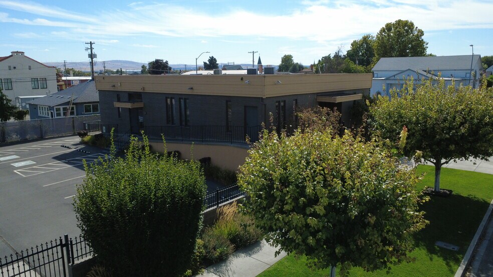 More Photos Of 428 W Shoshone St, Pasco Office For Sale