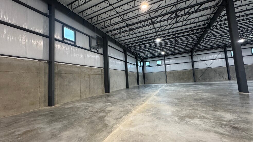 More Photos Of 17 Tab Way, Baldwyn Warehouse For Sale