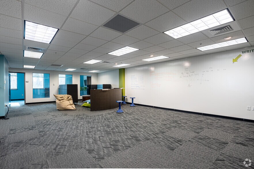 More Photos Of 1405 S County Trl, East Greenwich Medical For Lease