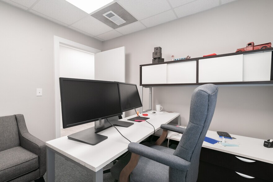 More Photos Of 13740 Research Blvd, Austin Office For Sale