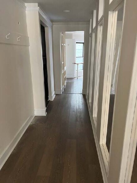 More Photos Of 1300 Madison Ave, New York Storefront Retail Office For Lease