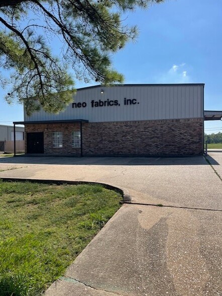 Primary Photo Of 1506 Corporate Dr, Shreveport Manufacturing For Lease