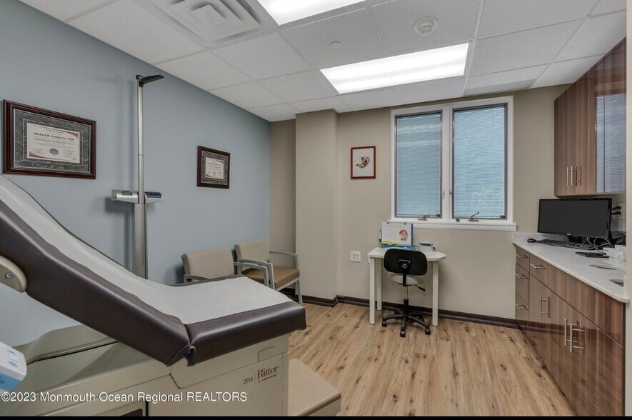 More Photos Of 222 Schanck Rd, Freehold Medical For Lease