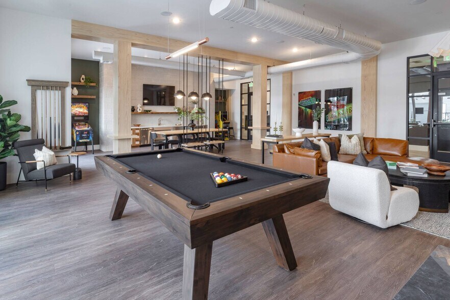 More Photos Of 1647 E Colonial Dr, Orlando Apartments For Sale