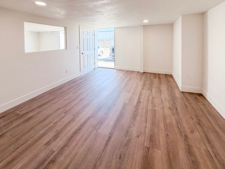 More Photos Of 201-207 Benton Ct, Suisun City Auto Repair For Lease