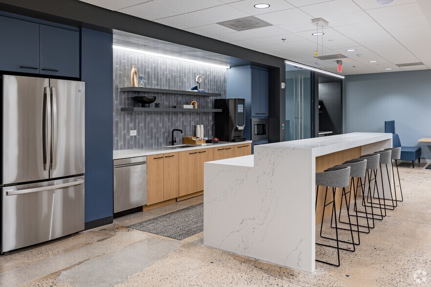 More Photos Of 375 Northridge Rd, Atlanta Unknown For Lease