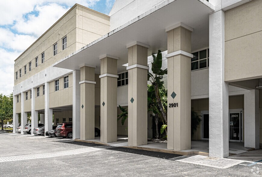 More Photos Of 2901 Coral Hills Dr, Coral Springs Medical For Lease