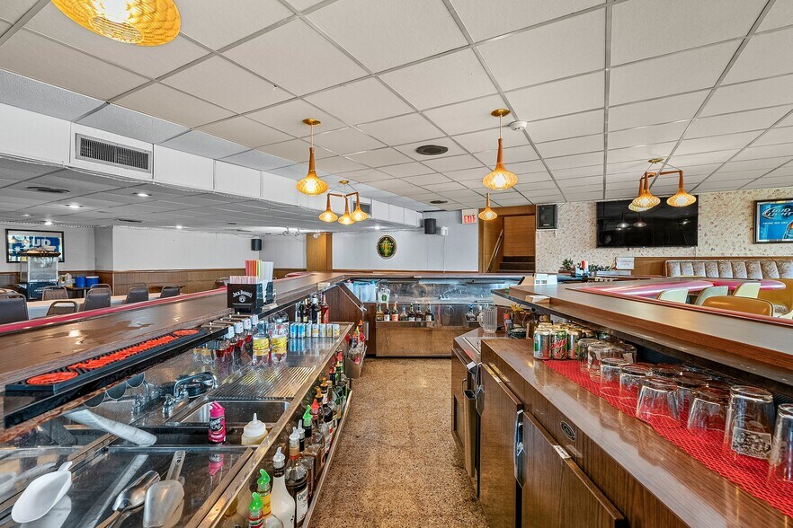 More Photos Of W11466 US Hwy 8, Dunbar Restaurant For Sale