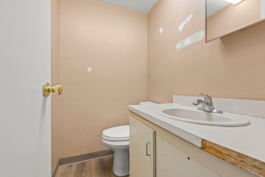 More Photos Of 5 Northern Blvd, Great Neck Apartments For Lease