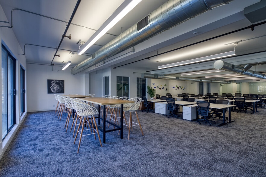 More Photos Of 209-223 Castro St, Mountain View Office For Sale