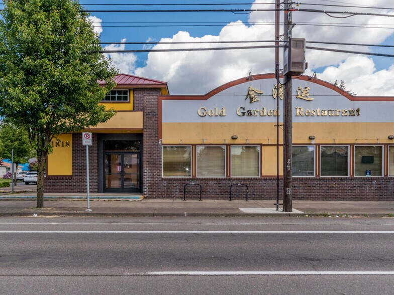 More Photos Of 1810-1818 SE 122nd Ave, Portland Restaurant For Sale