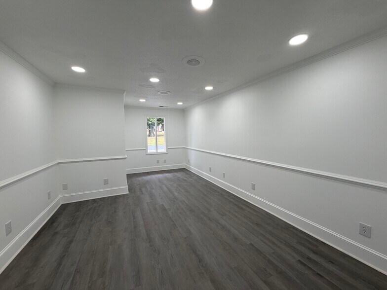 More Photos Of 120 E Phifer St, Monroe Medical For Lease