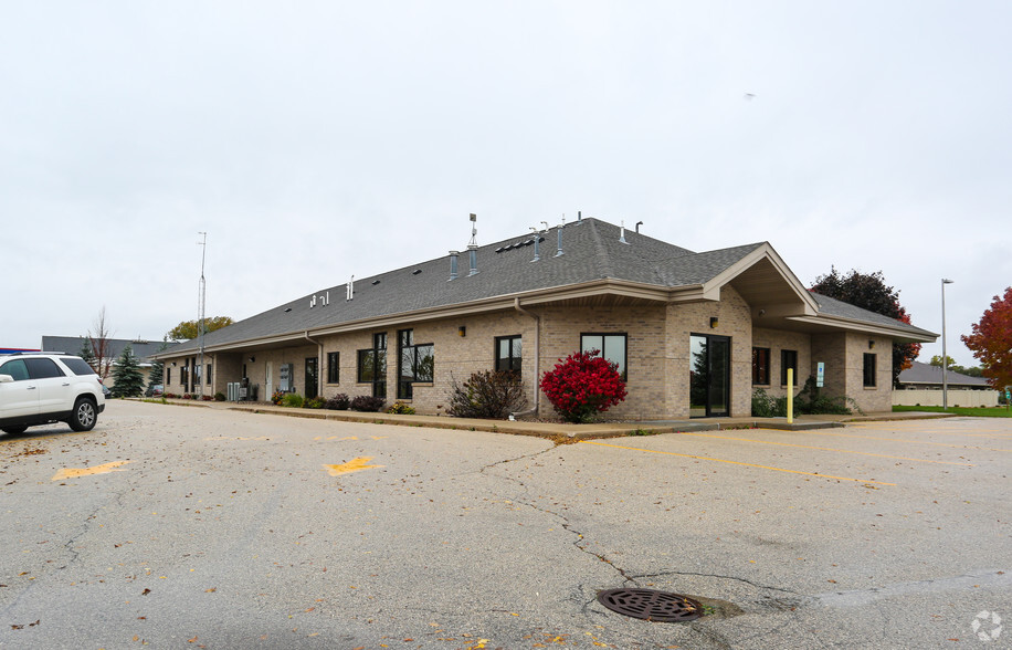 Primary Photo Of 28 Camelot Dr, Fond Du Lac Office For Lease