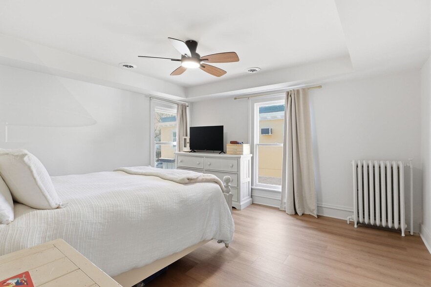 More Photos Of 25 S Main St, Pittsford Freestanding For Sale