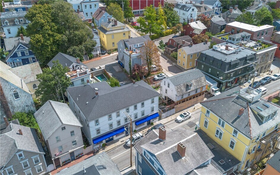 More Photos Of 130-132 Spring St, Newport Apartments For Sale