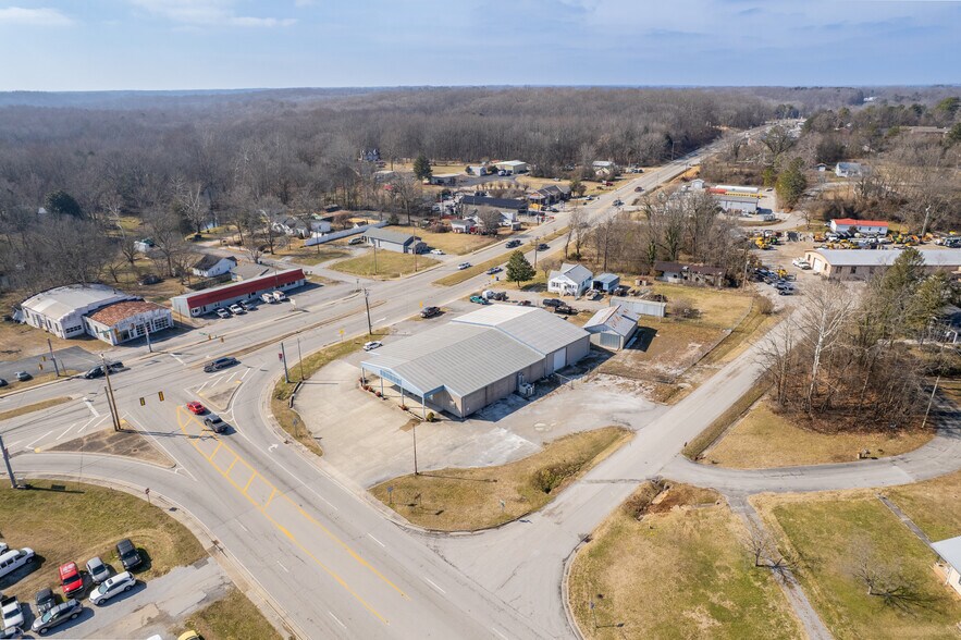 More Photos Of 25 Woodbury Hwy, Manchester Freestanding For Lease