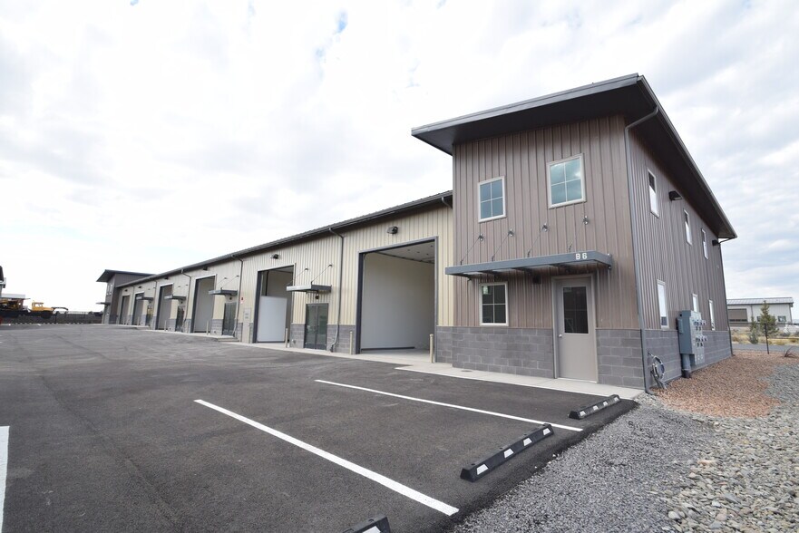 More Photos Of 1051 SW Layton Ct, Prineville Warehouse For Sale