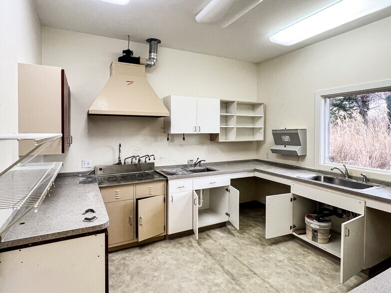 More Photos Of 3179 Sweeten Creek Rd, Asheville General Retail For Sale