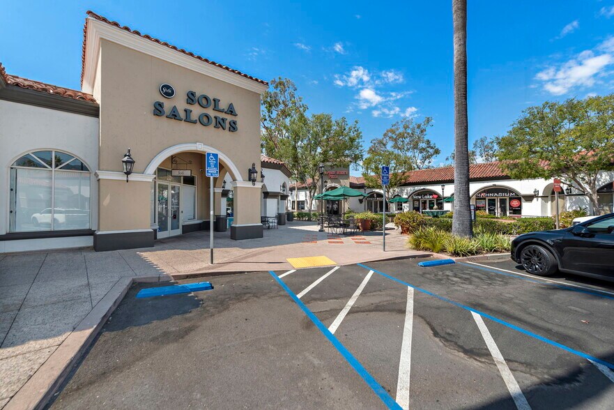 More Photos Of 22361-22451 Antonio Pky, Rancho Santa Margarita Unknown For Lease