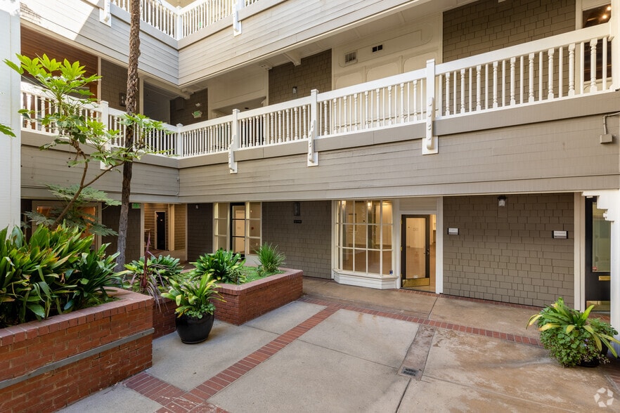 More Photos Of 20 S Santa Cruz Ave, Los Gatos Office Residential For Lease