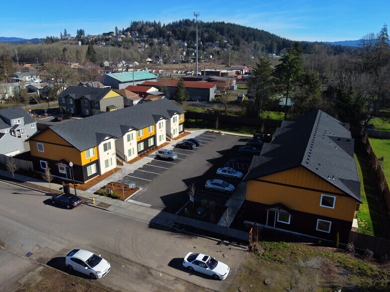 More Photos Of 219-221 SE Clark Ave, Battle Ground Apartments For Sale