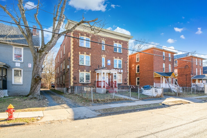 Primary Photo Of 26 Martin St, Hartford Apartments For Sale