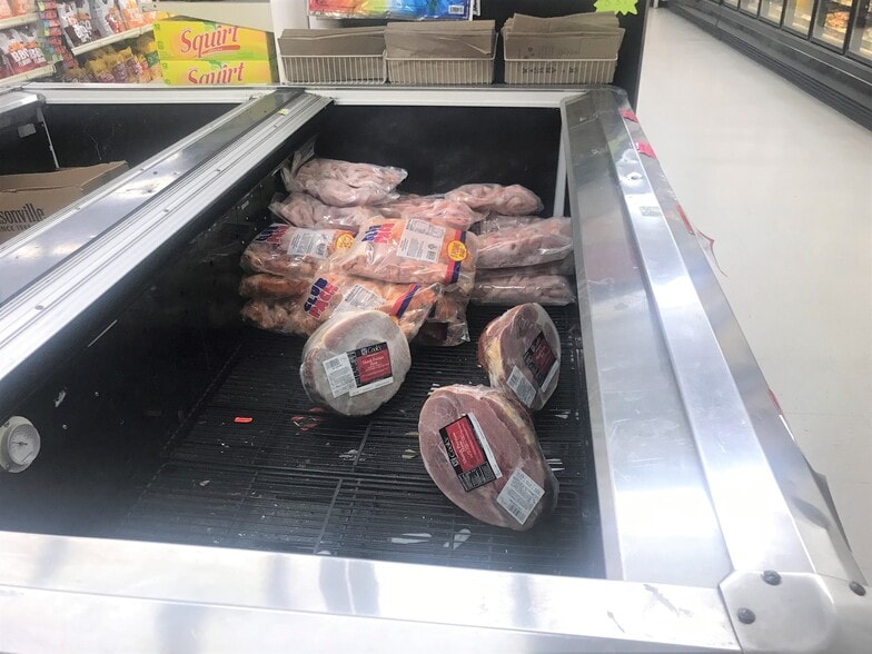 More Photos Of 25817 State Hwy 64, Pittsburg Supermarket For Sale