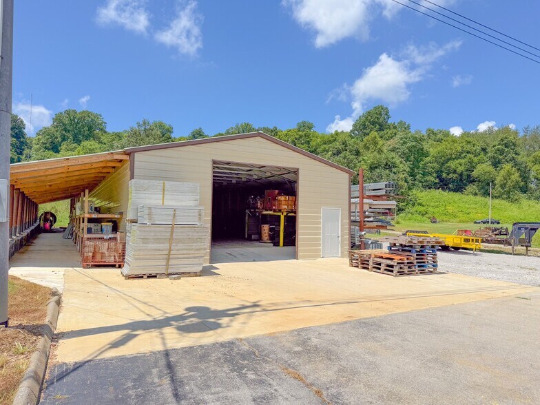More Photos Of 2335 Columbia Hwy, Pulaski Office For Sale