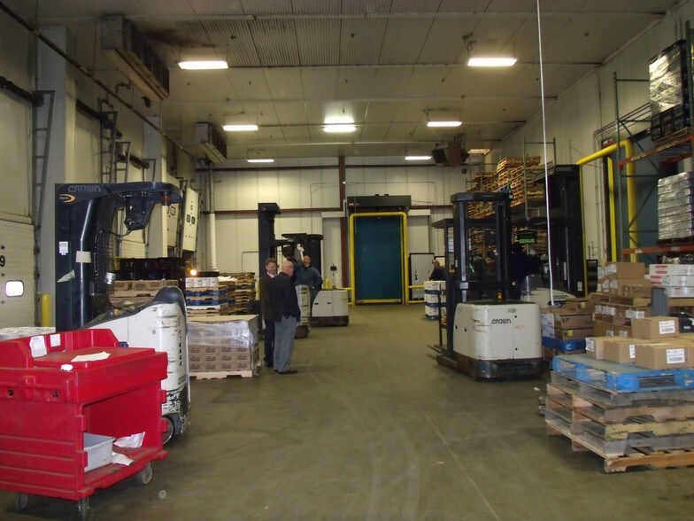 More Photos Of 784 Hercules Dr, Colchester Distribution For Lease