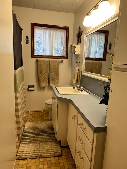 More Photos Of 17229 Northwood Hwy, Arcadia Hotel For Sale