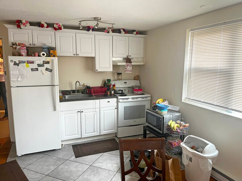 More Photos Of 447 Pleasant St, Melrose Apartments For Sale