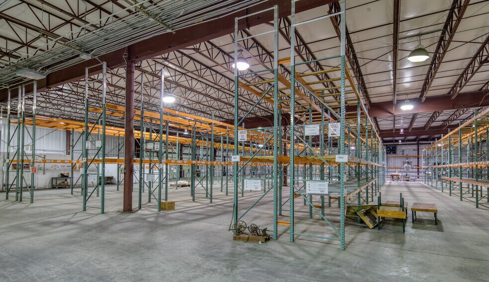 More Photos Of 177 Industrial Blvd, Toano Distribution For Lease