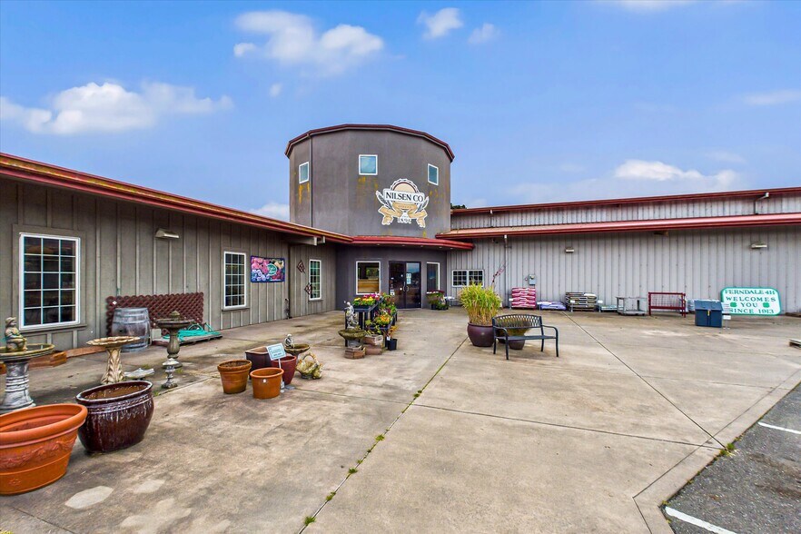 More Photos Of 1593 Market St, Ferndale General Retail For Sale