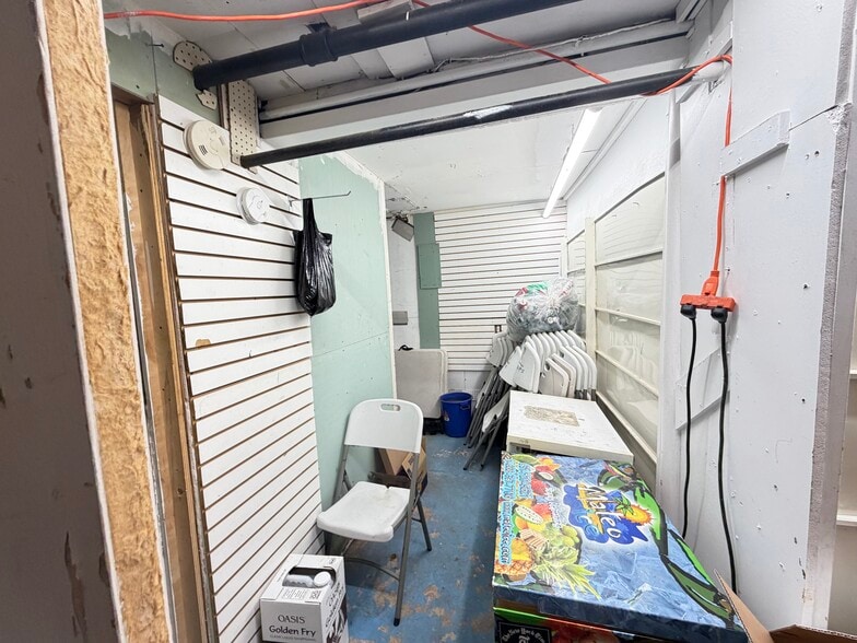 More Photos Of 4810 69th St, Woodside Storefront Retail Residential For Sale