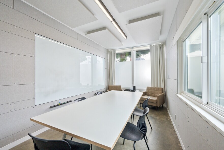 More Photos Of 12421 Venice Blvd, Los Angeles Loft Creative Space For Lease