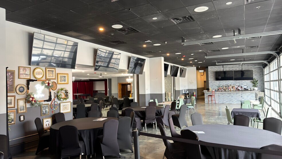 More Photos Of 106 N Main St, Glenwood Restaurant For Sale